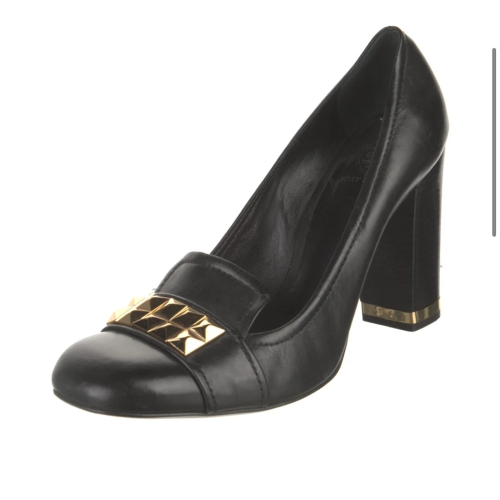 Tory Burch Soft Leather Studded Accents Pumps - size 7,5